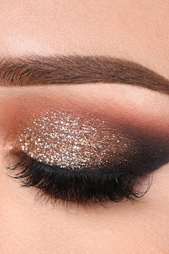 Gold Smokey Eye