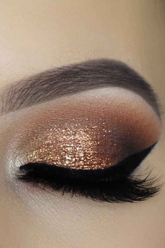 Golden Shimmer Eyeshadow