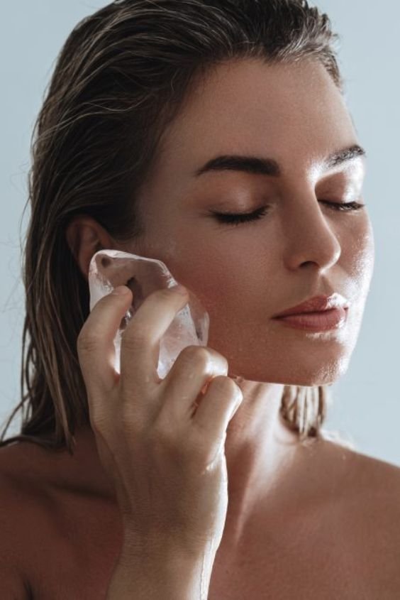 Ice Cubes For Swelling And Redness