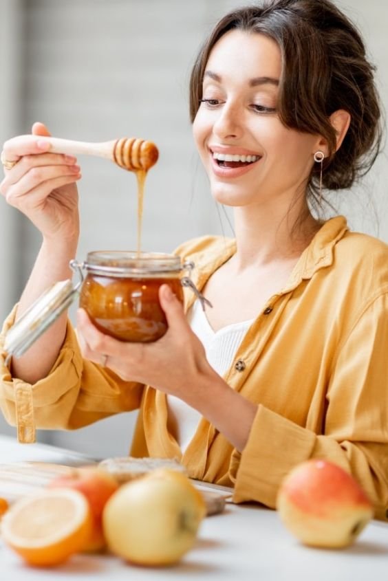 Raw Honey Masks For Soothing & Healing
