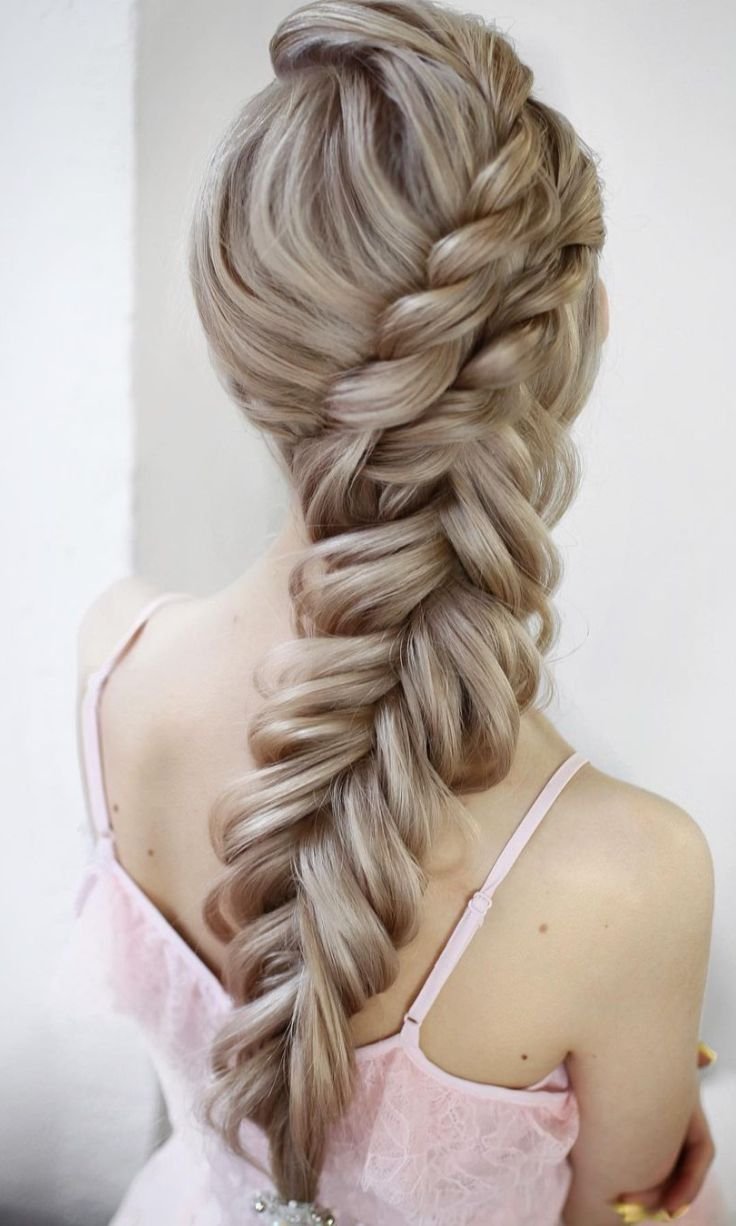 15 Coachella Hairstyles for Women to Match Your Festival Energy