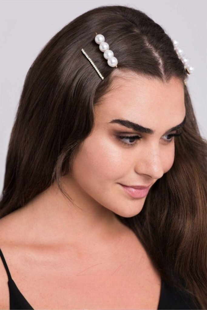 Double-Sided Bobby Pin Look