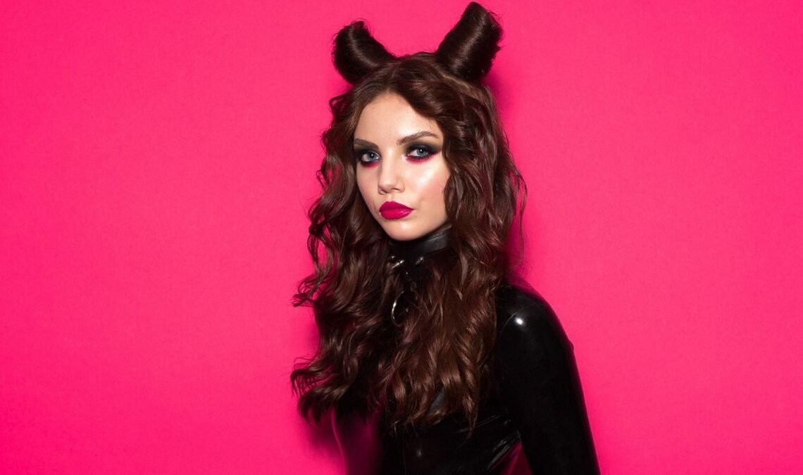 Halloween Hairstyles for Short Hair