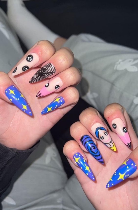 Press-On Coraline Nails