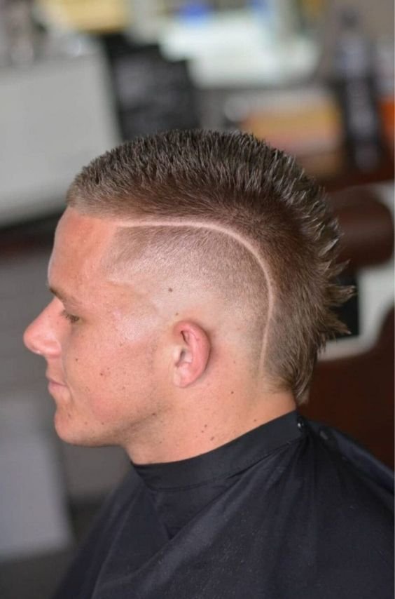 Short Mohawk with Skin Fade 