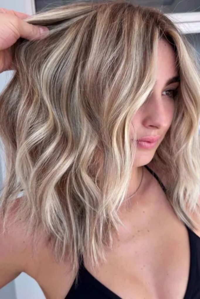 Textured Lob in Vanilla Latte Blonde