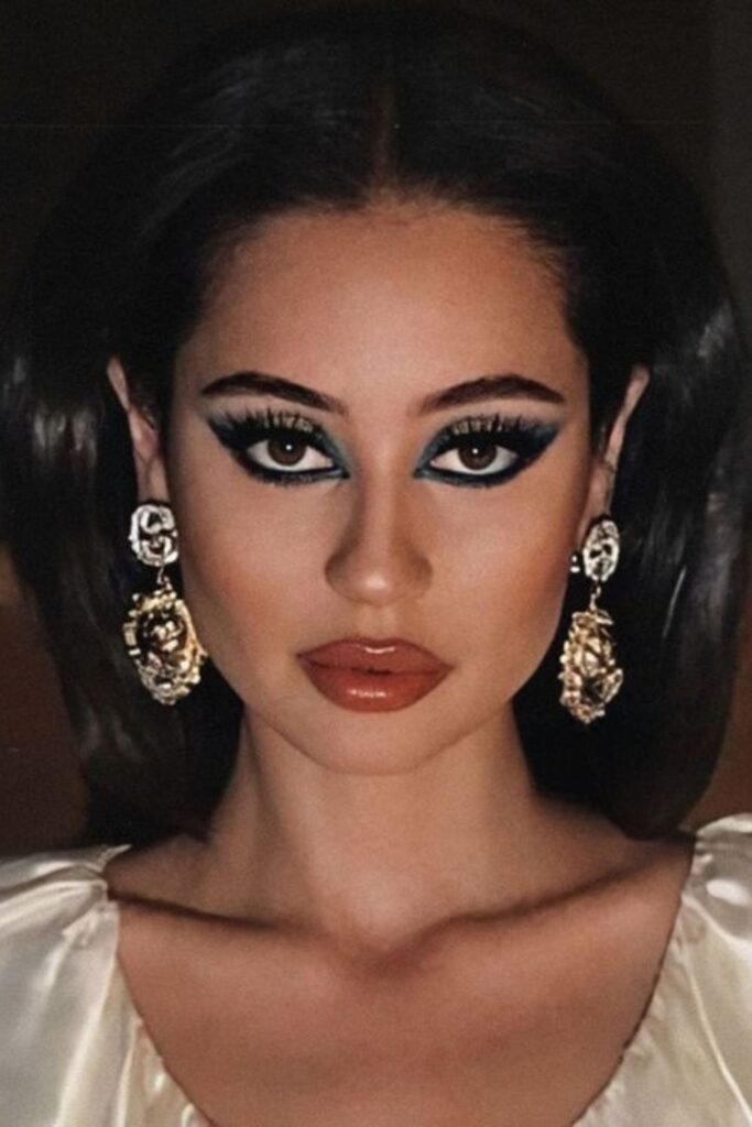 Alexa Demie’s Double-Winged Lashes