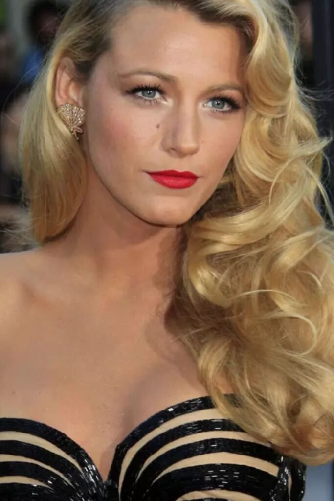 Blake Lively’s Full Glam Lashes