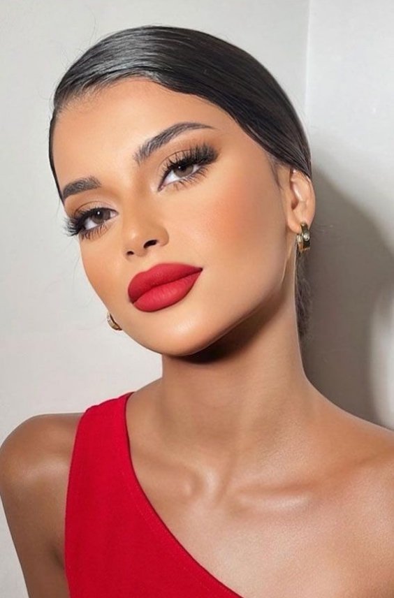 Bold Lips Makeup Look