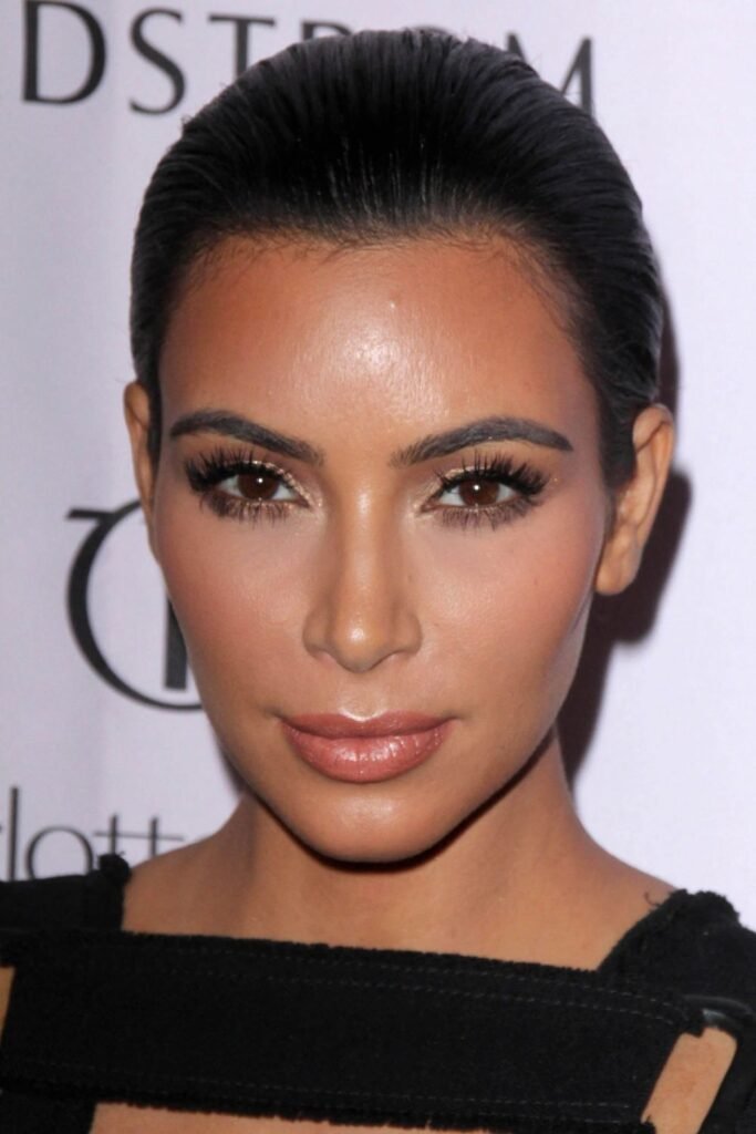 Kim Kardashian’s Glamorous Lashes