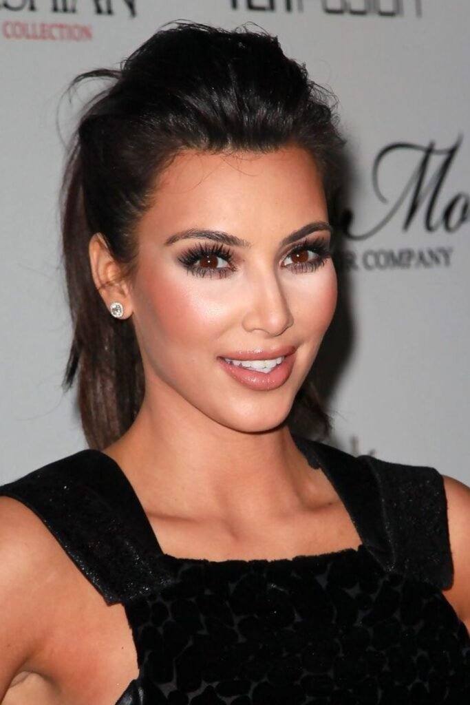 Kim Kardashian’s Sultry Lashes