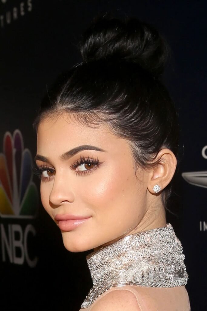 Kylie Jenner’s Vampy Lashes