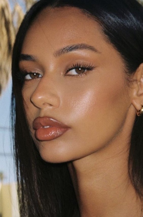 Natural, Dewy Skin Makeup