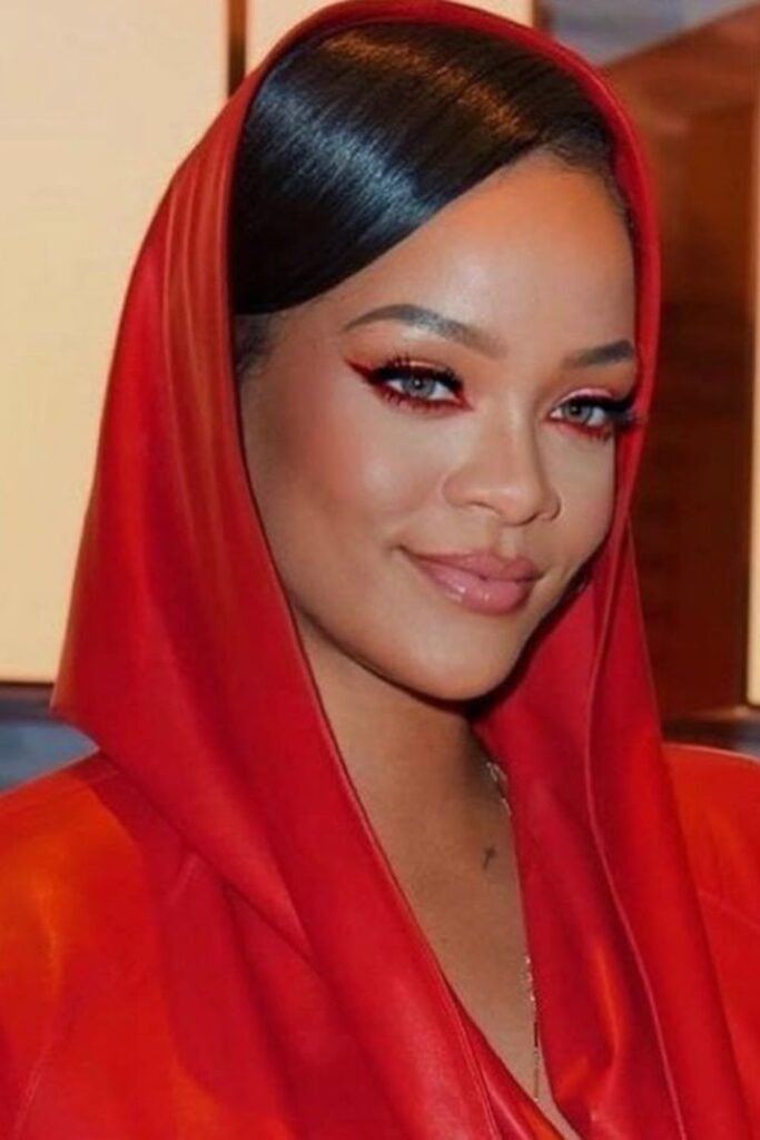 Rihanna’s Bold Winged Lashes