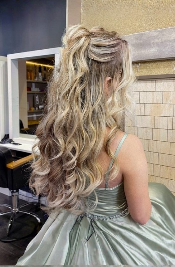 Romantic Rooted Curls