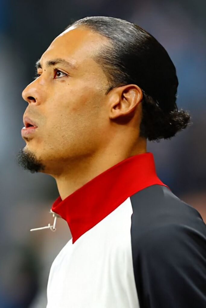 Virgil van Dijk – Low Bun