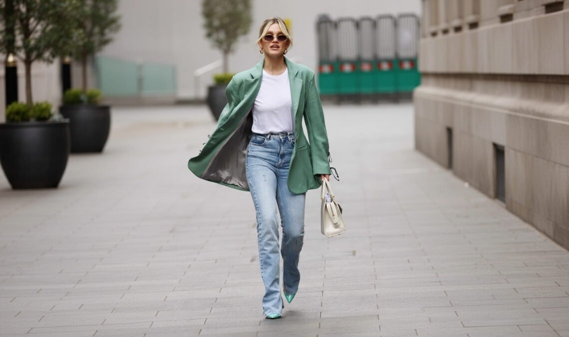 Ways to Style Bootcut Jeans or Bust for Women