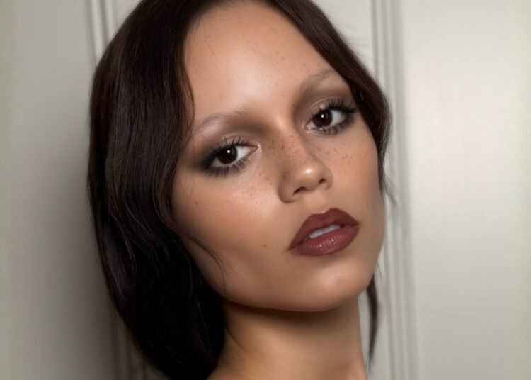 23 Must-Try Vampire Makeup Halloween Ideas This Season