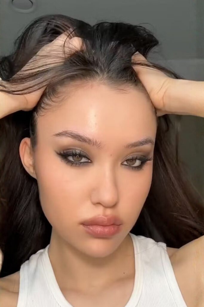 Soft Grunge Makeup with Smoky Eyes