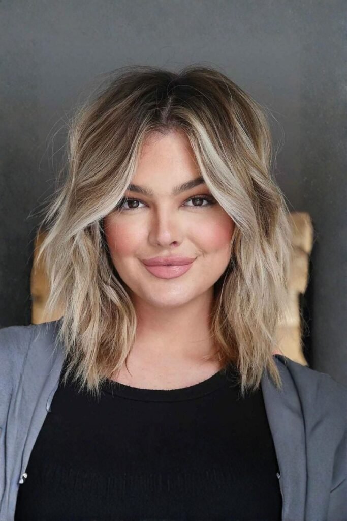 Face-Framing Layers Medium Cut