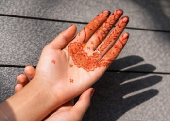 Front Hand Mehndi Designs