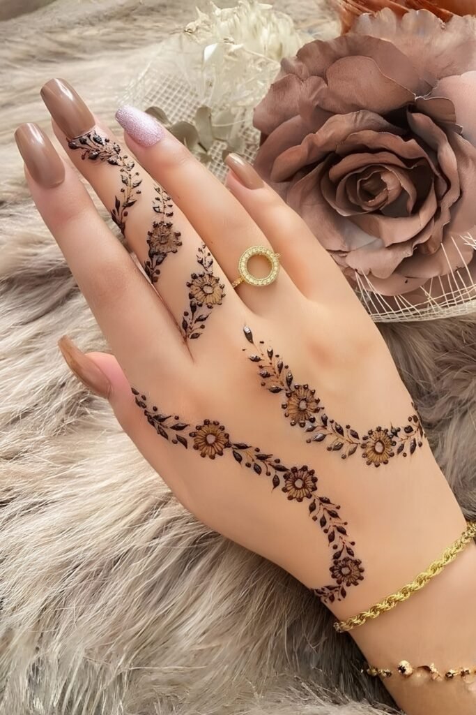 Minimal Floral Ring Design