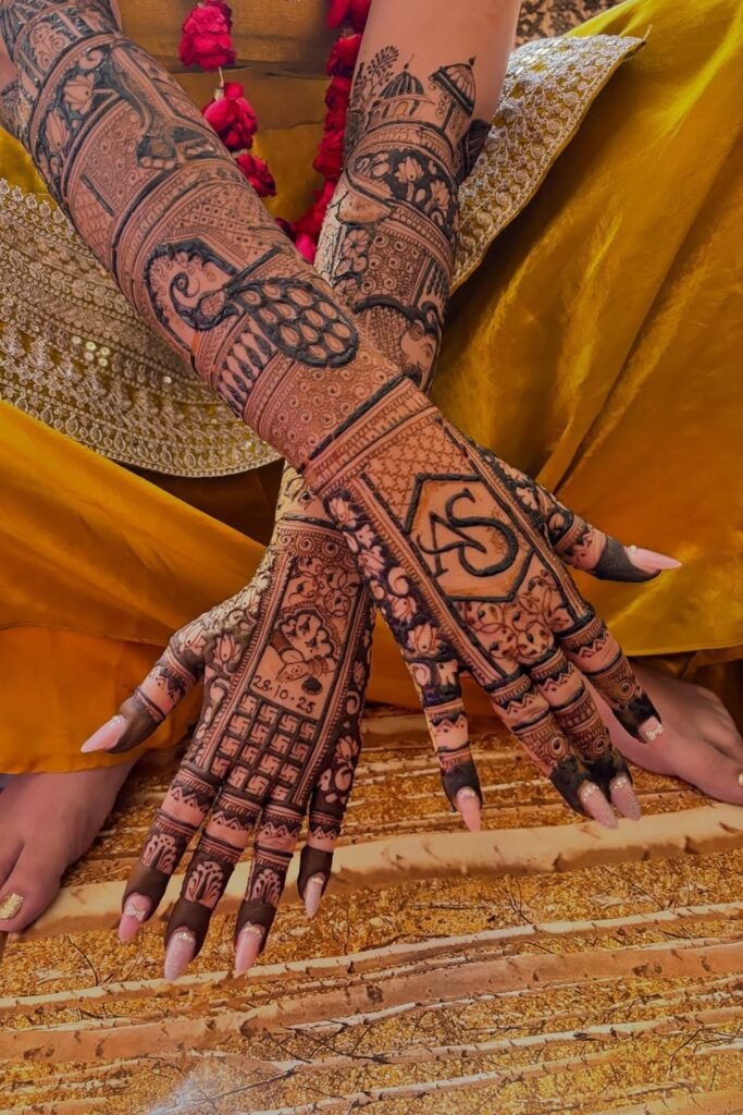 Vibrant Indo-Arabic Paisley