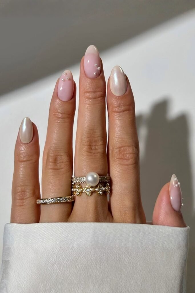 Pearl Embellished Oval Romance