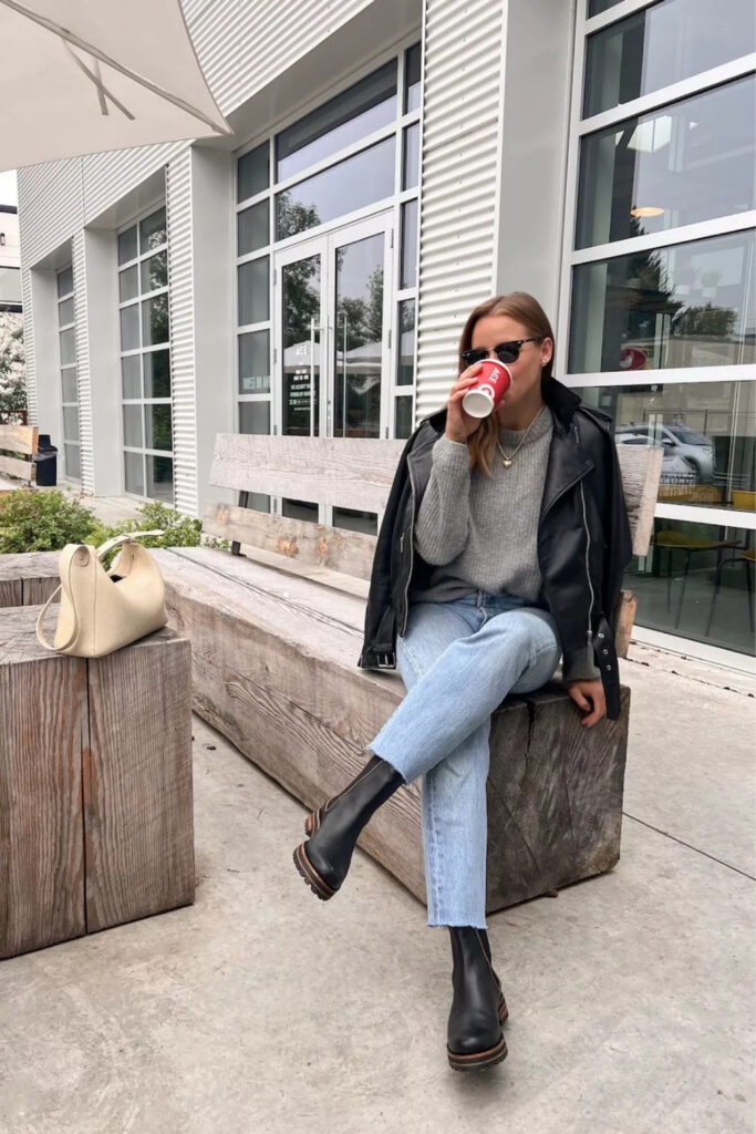 Airport outfit: Autumn Airport Outfit: Leather Jacket over Knitwear