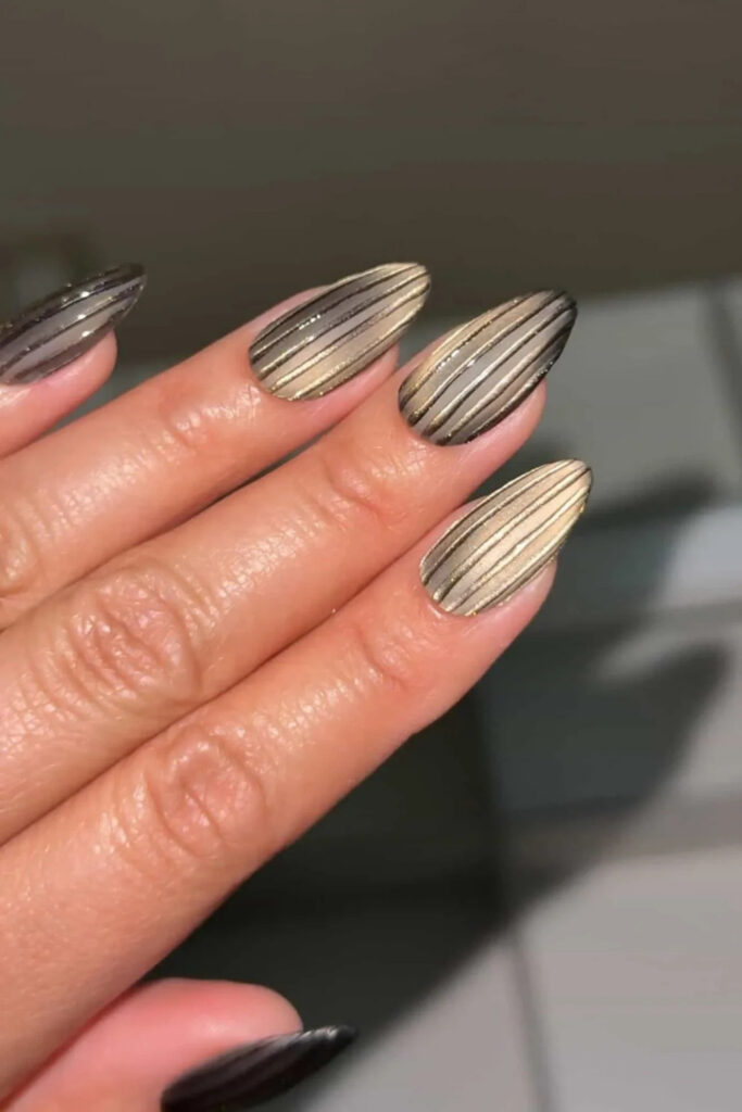 Bronze Ribbed-Glass Nails