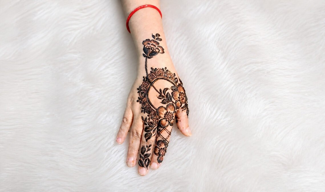 Khafif Mehndi Designs