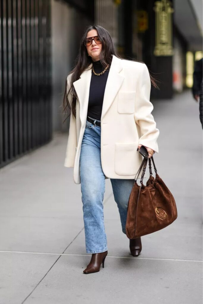 Oversized Blazer With High-Waisted Jeans