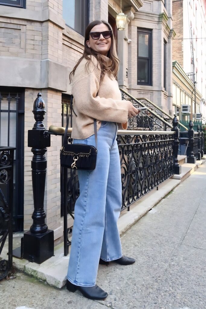 Oversized Sweater With Light-Wash Jeans