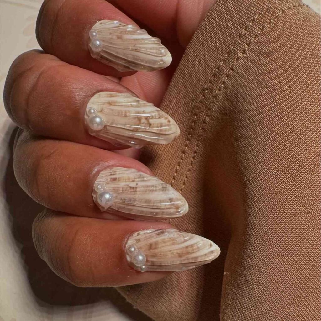 Realistic-Shell-Nails-InStyle-Tropical-Nail-Ideas-274485055f894ee5a6ab88f51d6ca511