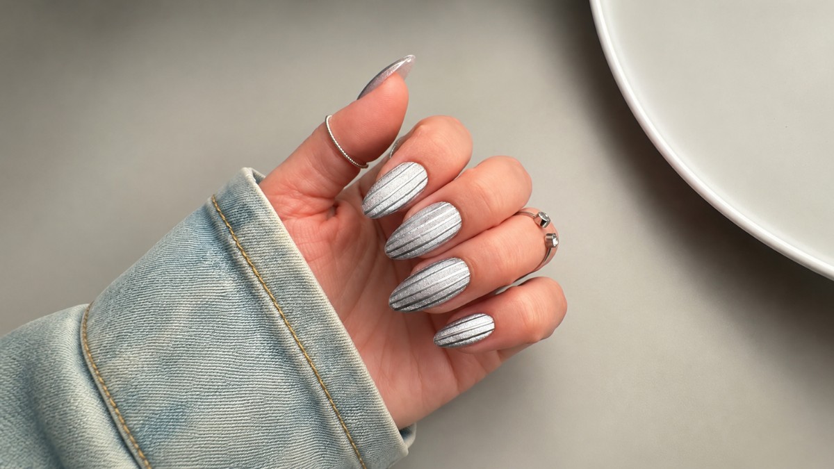 Ribbed Glass Nails