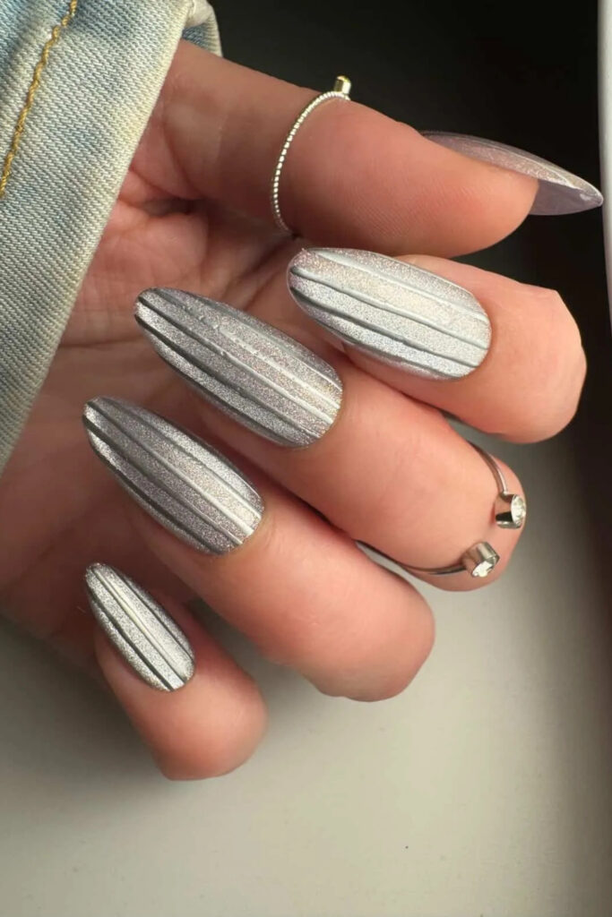Silver Ribbed-Glass Nails