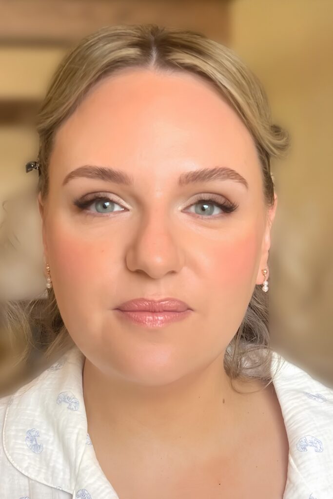 Bridesmaid makeup: fresh-faced beauty