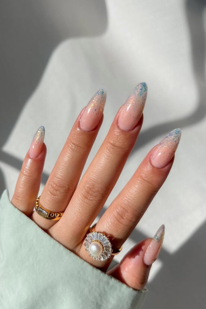 Gradient iridescent nails