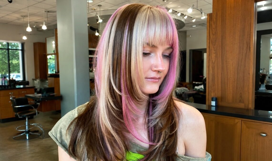 Neapolitan Hair Highlights To Brighten