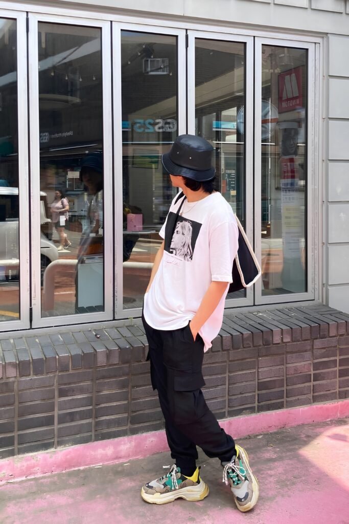 Graphic Tee with Retro Y2K Print, Cargo Pants, Retro Runners, Bucket Hat