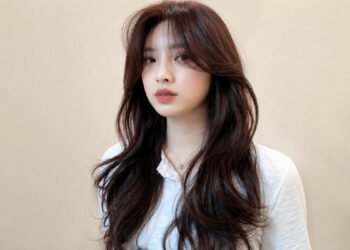 Korean Christmas Hairstyles for Women