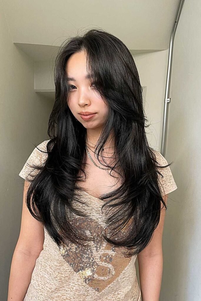 Long Cascading Face Frames on Jet Black