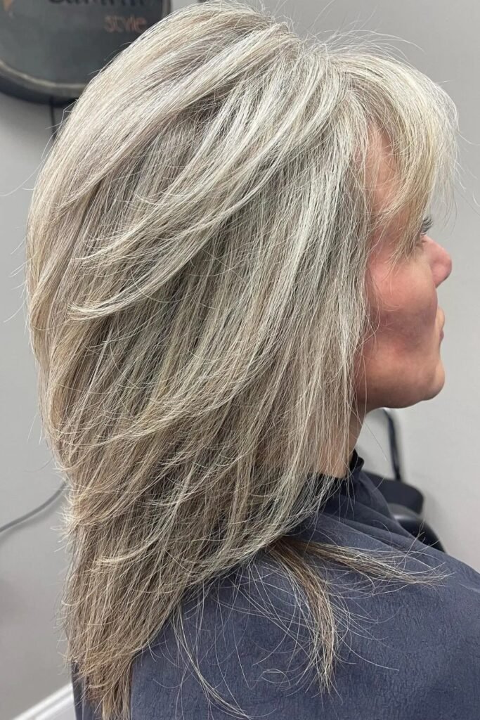 Sun-Kissed Blonde Blowout with Face-Framing Highlights