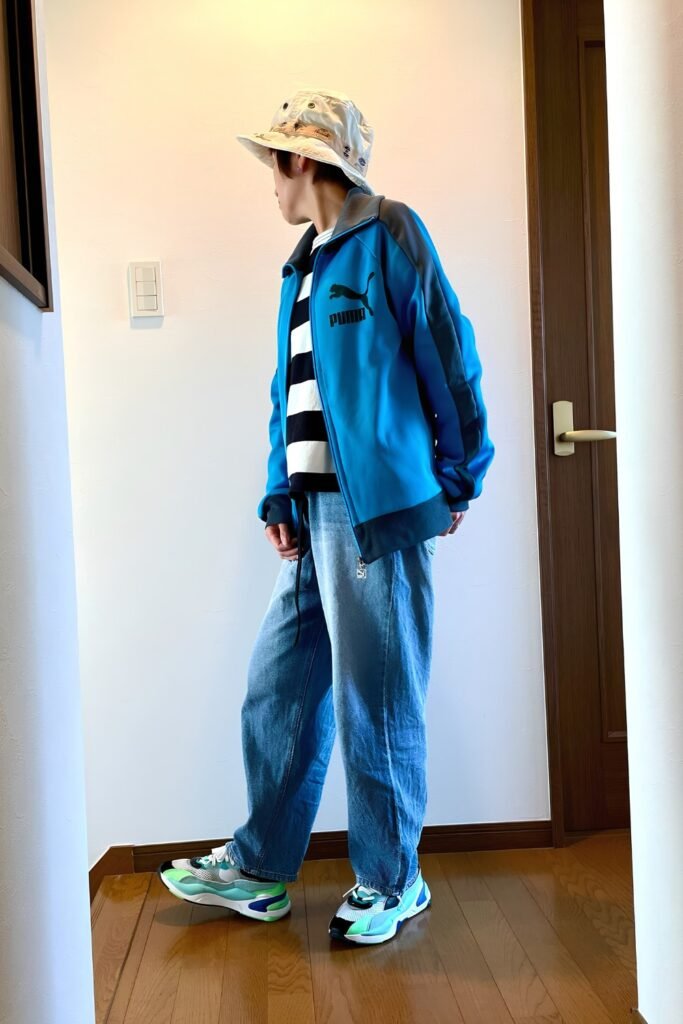 Vintage Windbreaker, Relaxed Jeans, Retro Runners, Bucket Hat