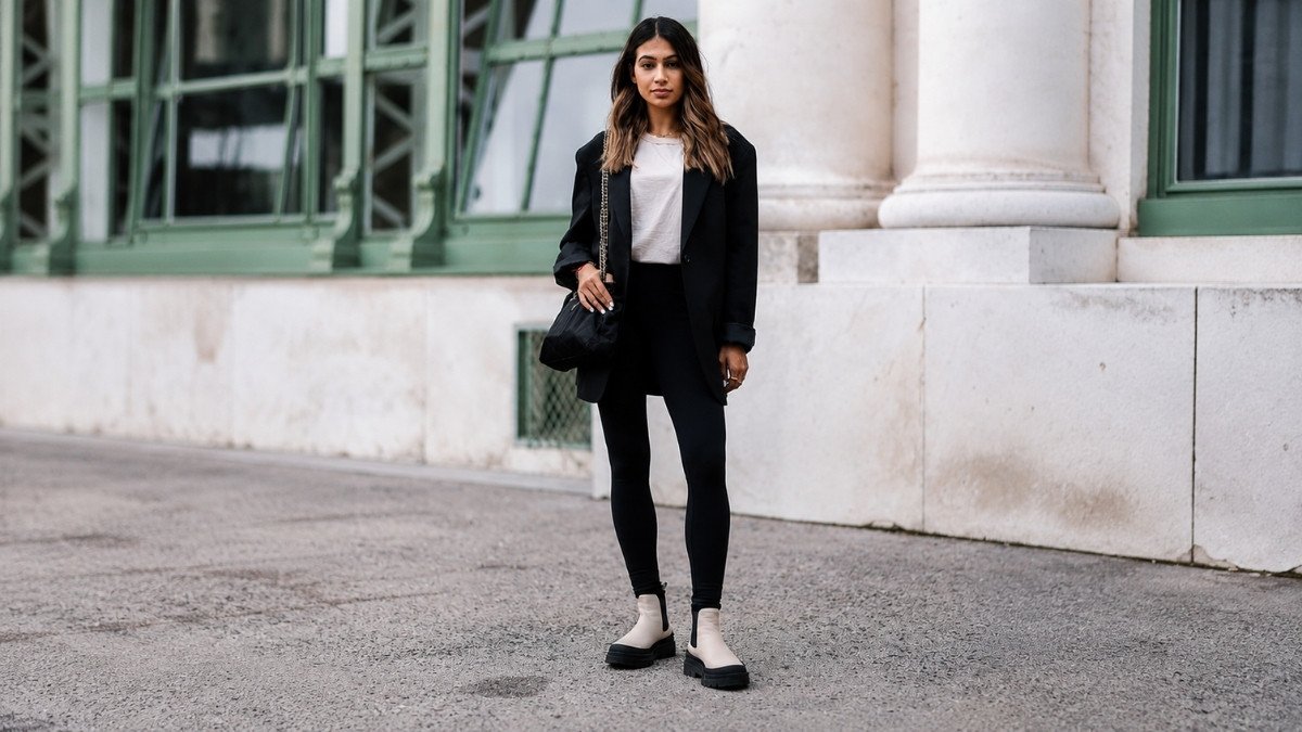 Women's Chelsea Boot Outfits