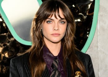 Wolf Cut Styles for Straight Hair