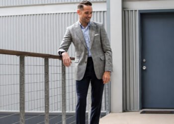 Outfits for Meeting Your Girlfriend's Family at Thanksgiving