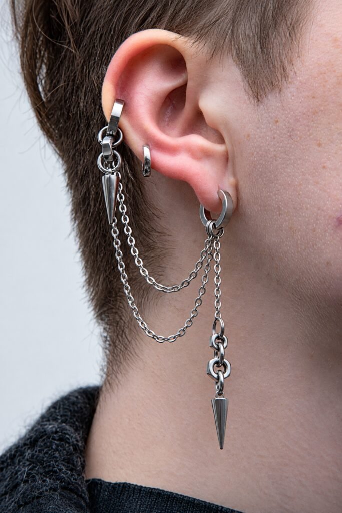 Chain linking lobe and helix piercings