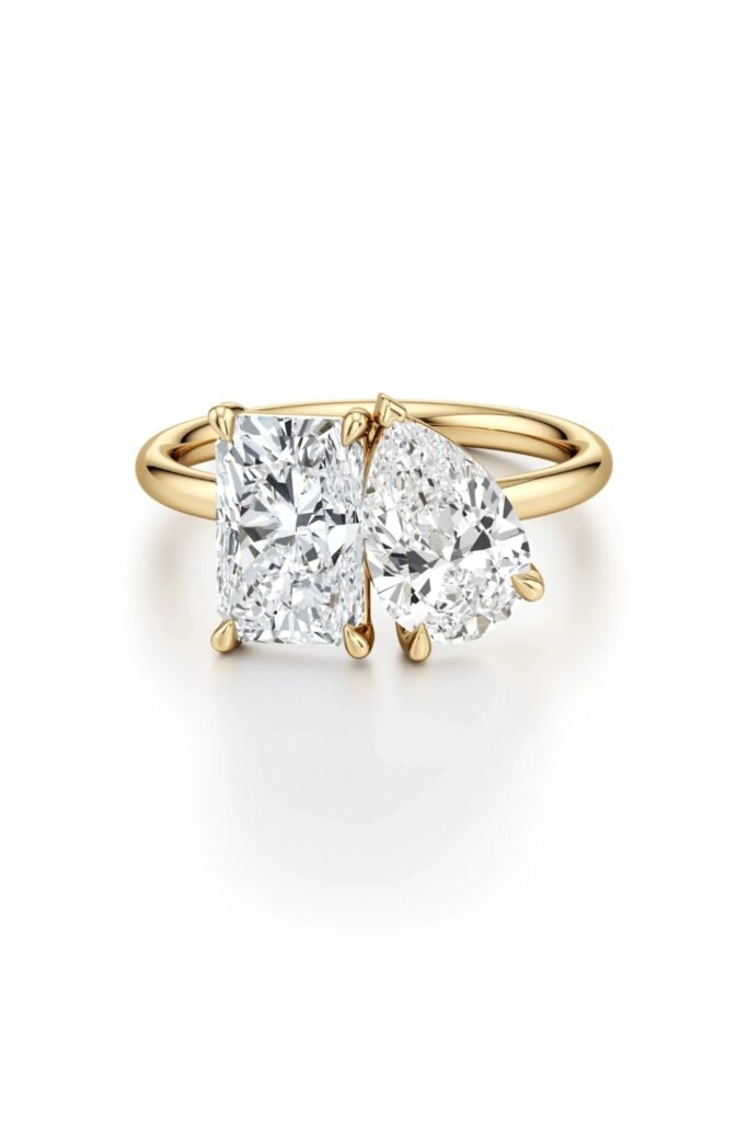 Toi et moi ring with two stones