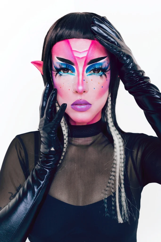 Editorial Alien Color-Blocking